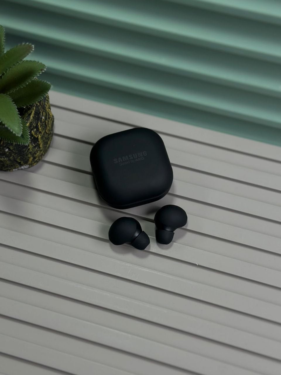 Samsung Galaxy Buds2 Pro Wireless Earbuds