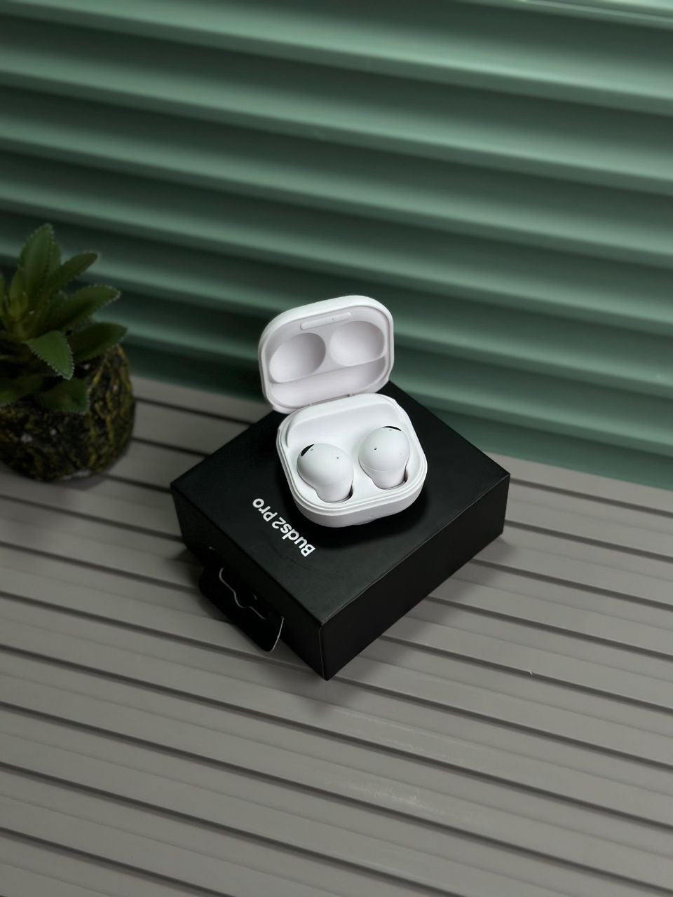 Samsung Galaxy Buds2 Pro Wireless Earbuds